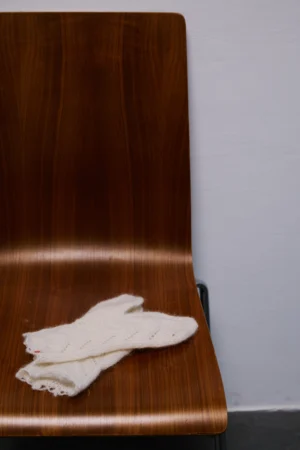 В’язані рукавиці із вовни мериноса із візерунком (молоко)