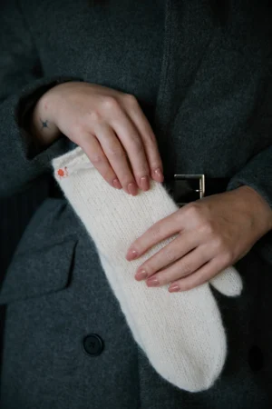 В’язані рукавиці із вовни мериноса (молоко)