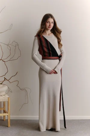Жилет із вишивкою та мереживними вставками "Соло"