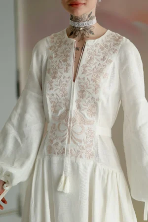 Сукня лляна "Лілія" із колекції Лілея у молочному